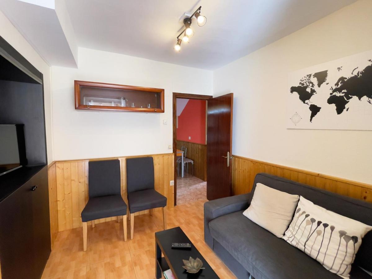 Apartamentos La Capitana Луарка Екстериор снимка